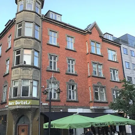 Cozy Spacious In Downtown